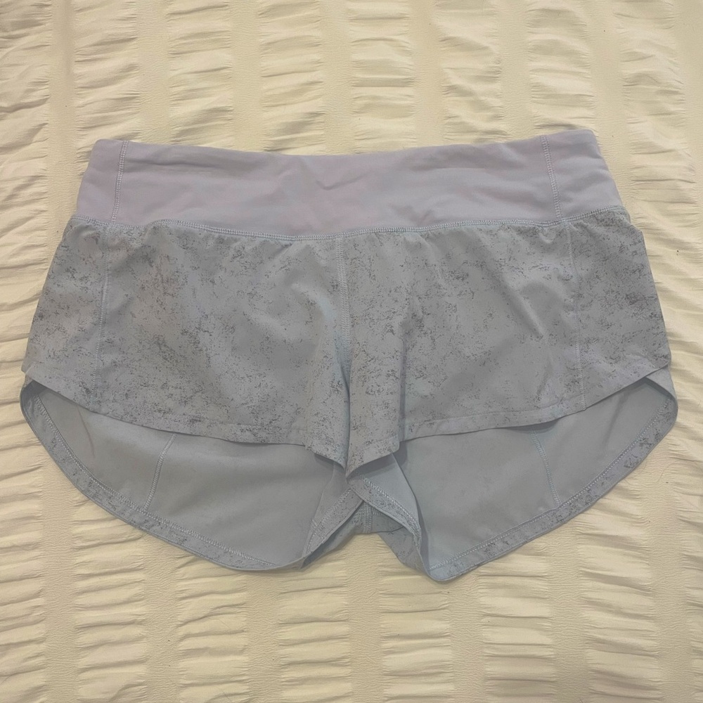 Lululemon Low-Rise 2.5” Speed Up Shorts, Size 6